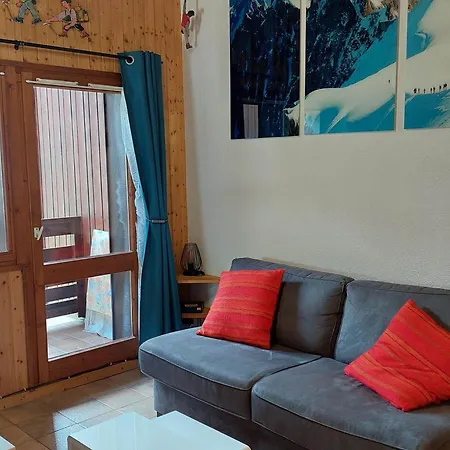 Apartment 2 Pieces Renove Avec Balcon, Wifi Et Parking, Proche Centre Et Commerces - Fr-1-517-66