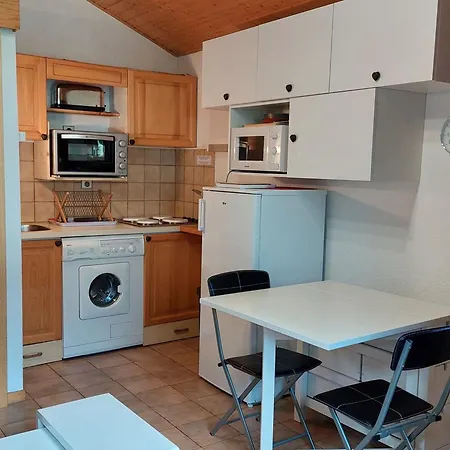 Chamonix: 2 Pieces Avec Parking Proche Centre - Fr-1-517-66 Apartmán